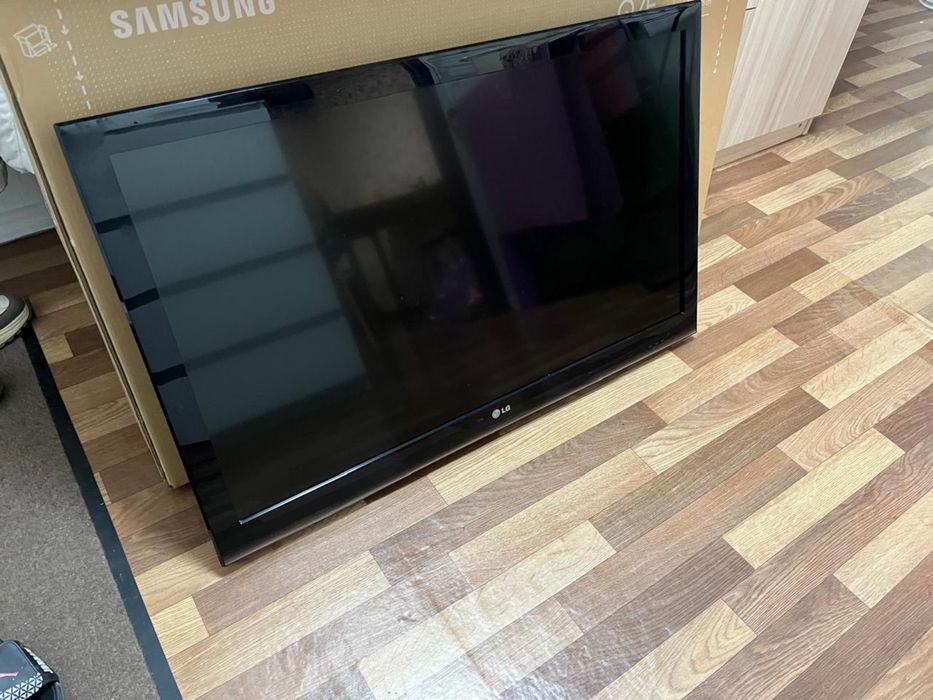 Продам телевизор LG