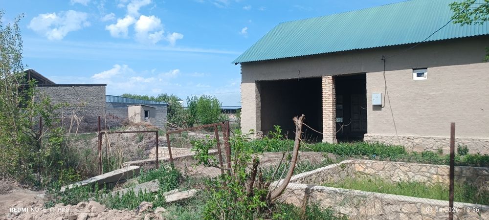 Uchastka sotiladi 16 sotok