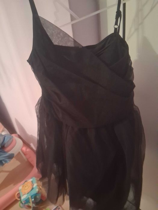 Черна Рокля стилна.