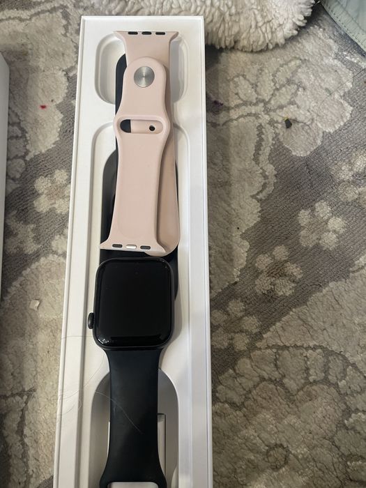 Продам часы эйпл воч