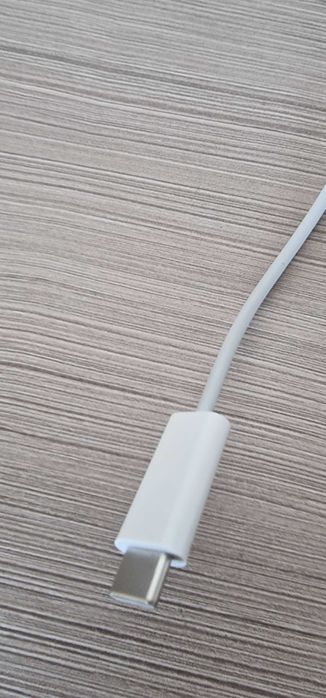 Apple USB-A към USB-C кабел
