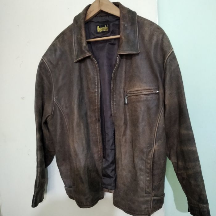 Продам натуральные кожаные куртки.