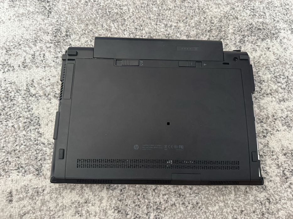Vând HP EliteBook 2570p, i5-3210M, 8GB RAM DDR3, SSD + HDD (Caddy)