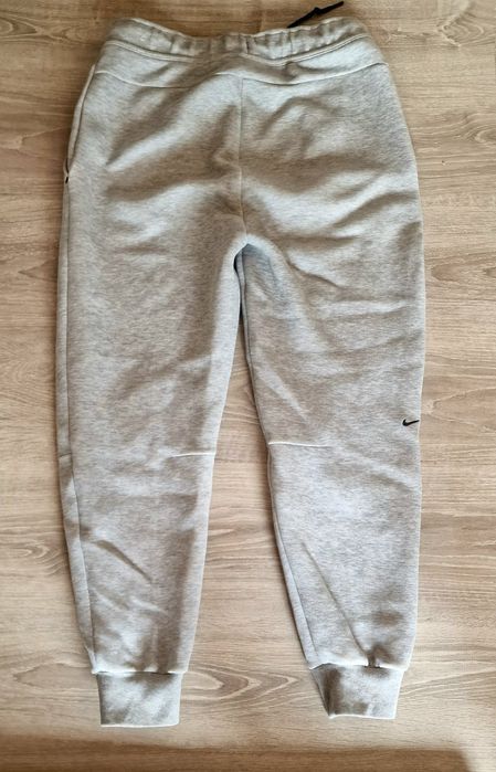 Оригинално долнище Nike M р-Р