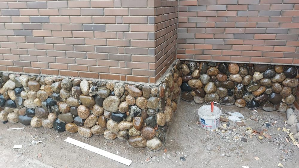 Речная галька блужник