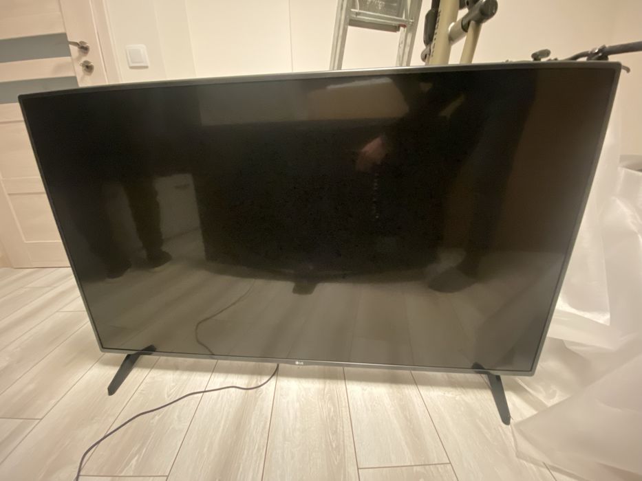 LG телевизор