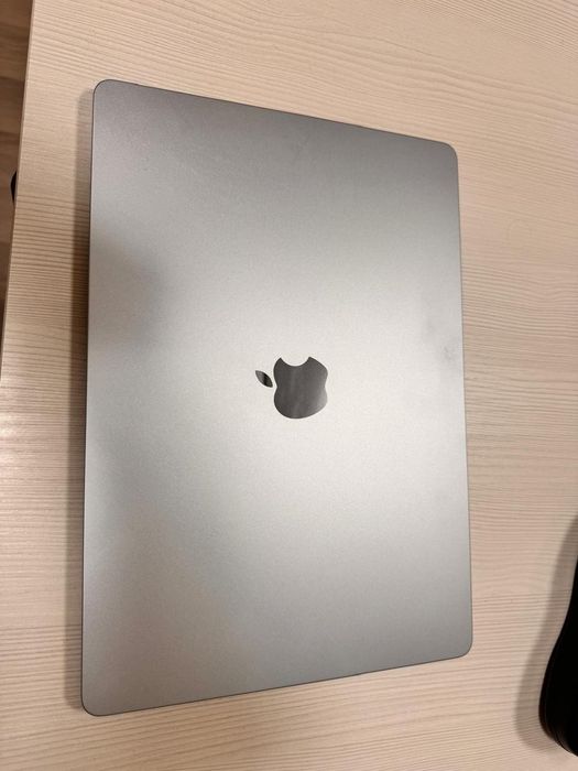 Apple MacBook M4, 16/512, 15,3 диагональ.