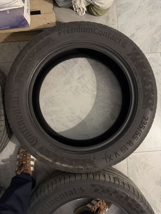 Continental Premium Contact 235/55 R19