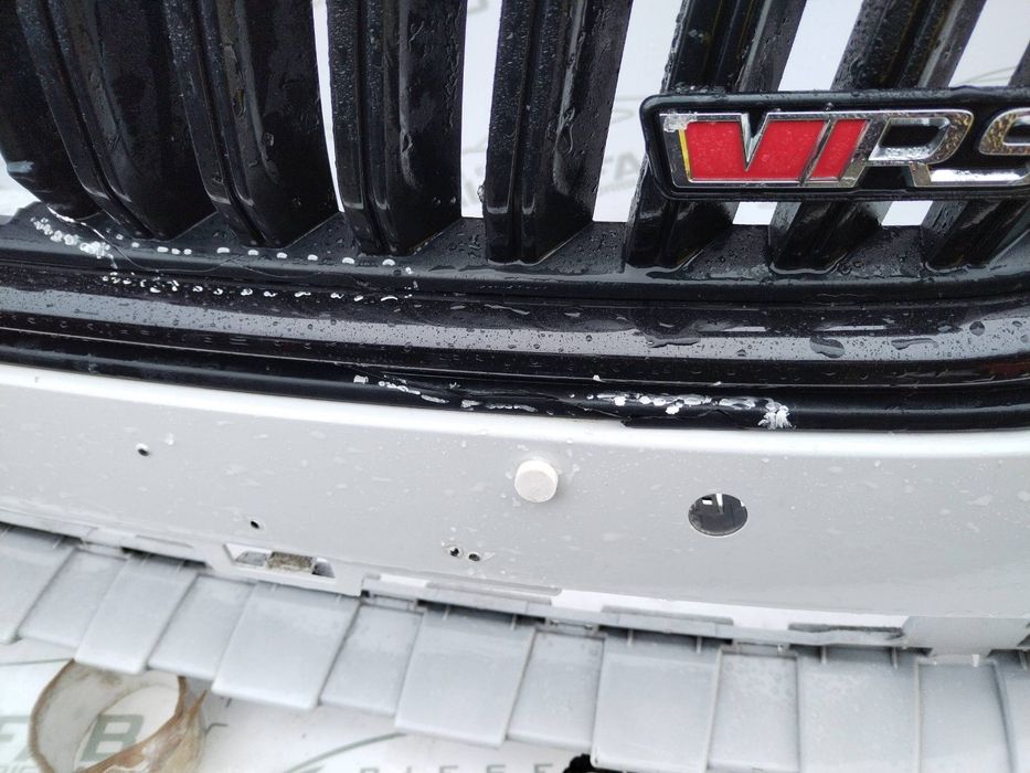Bara fata Skoda Octavia 4 VRS  an 2019-2020-2021-2022-2023