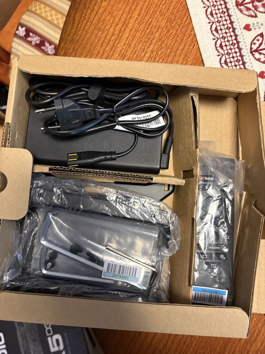 Videoproiector Epson EF-12