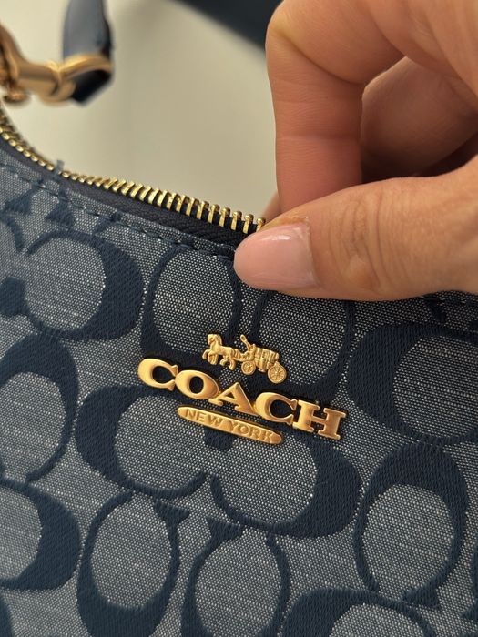 Продам сумку Coach Shoulder/Crossbody
