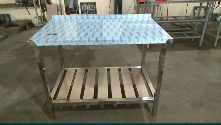 Nirjavika istol istol nirvavika ustol