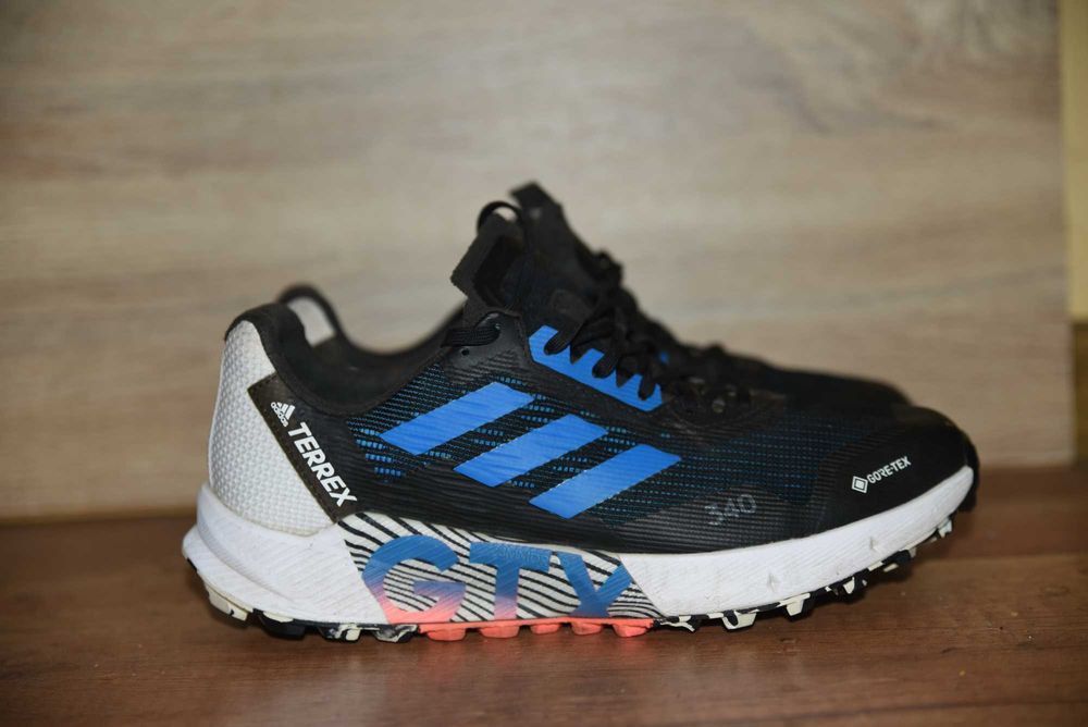 Adidas Terrex Gore Tex оригинални маратонки номер 42 2/3