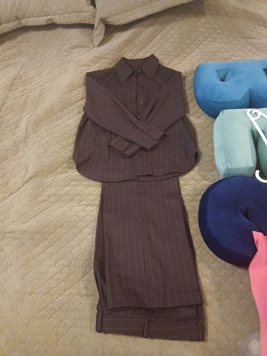 vand compleu - camasa si pantaloni largi grena