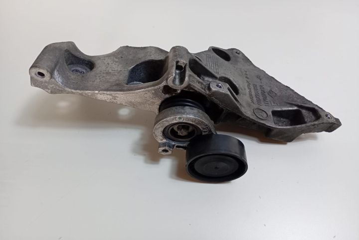 Suport accesorii 117107649R Mercedes-Benz CLA-Class  seria