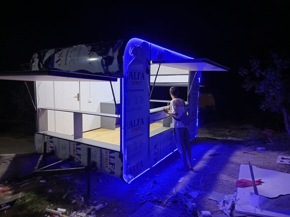 Food trukc koʻchma savdo dokonlari