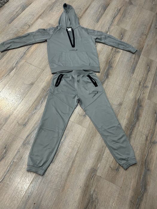 Анцунг на Nike Air Max