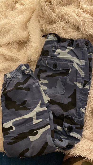 камфуляж карго и белые брюки