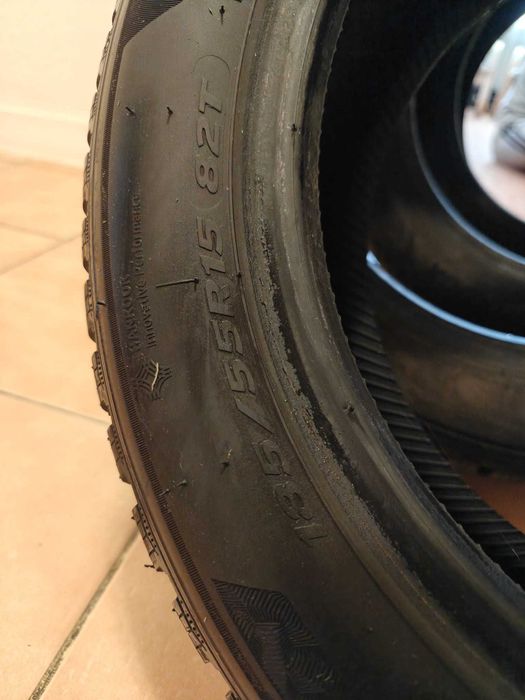 Anvelope iarna 185/55 R15 hankook purtat 2 sezoane 9.2 mm
