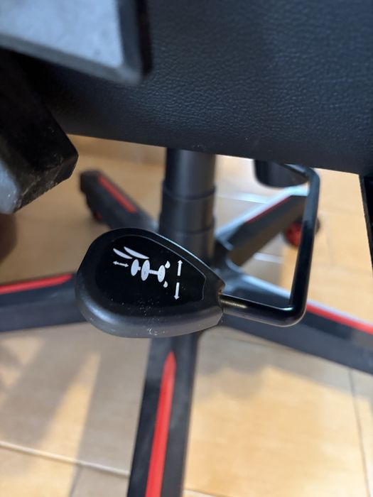 Scaun gaming myria negru-rosu