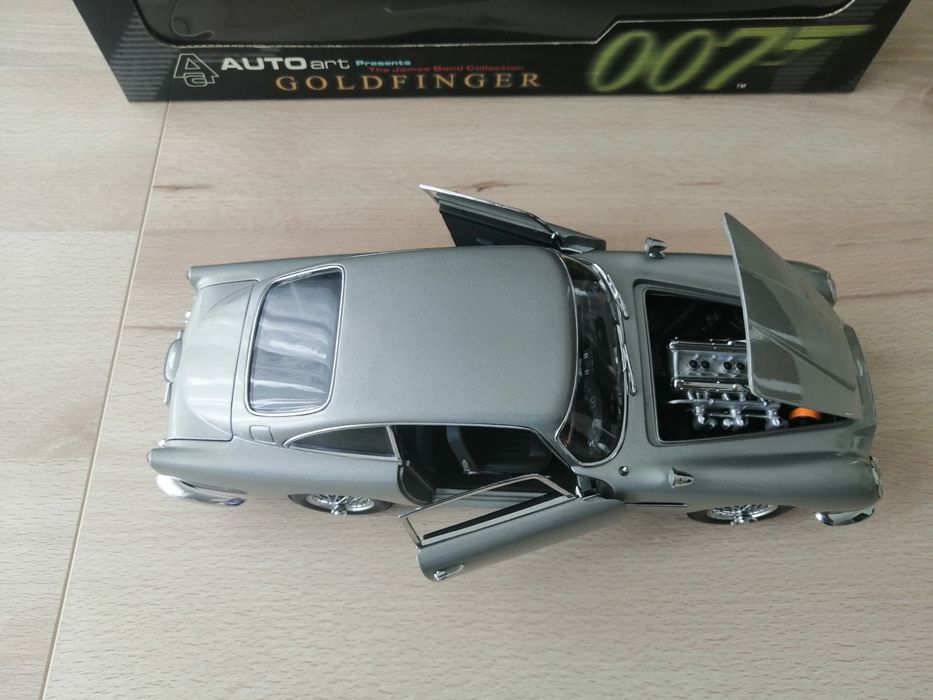 Aston Martin DB5, Autoart 1:18