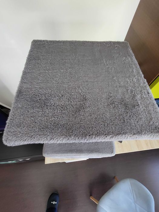 Vand casuta pentru pisica