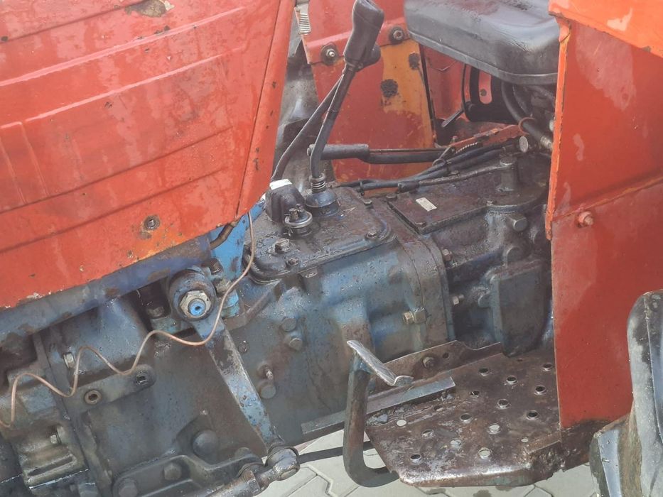 Tractor 445 Universal