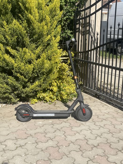 Trotineta electrica Xiaomi Mi Essential