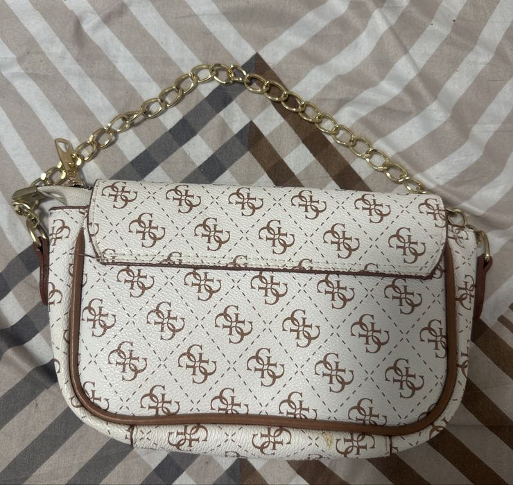 vand geanta guess