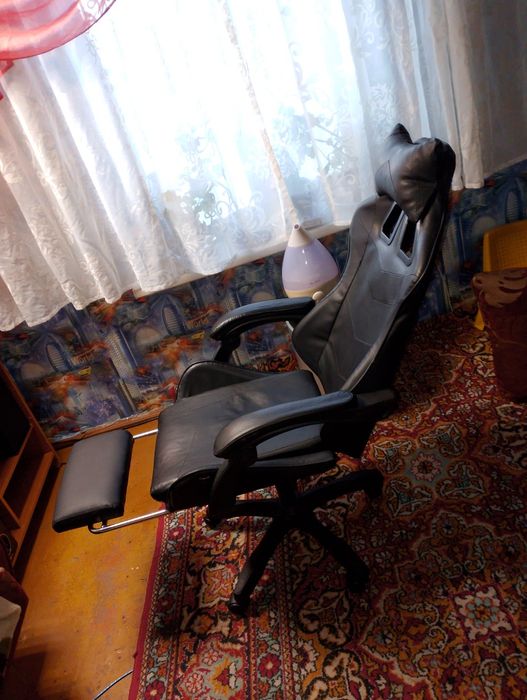 Продам игровое кресло