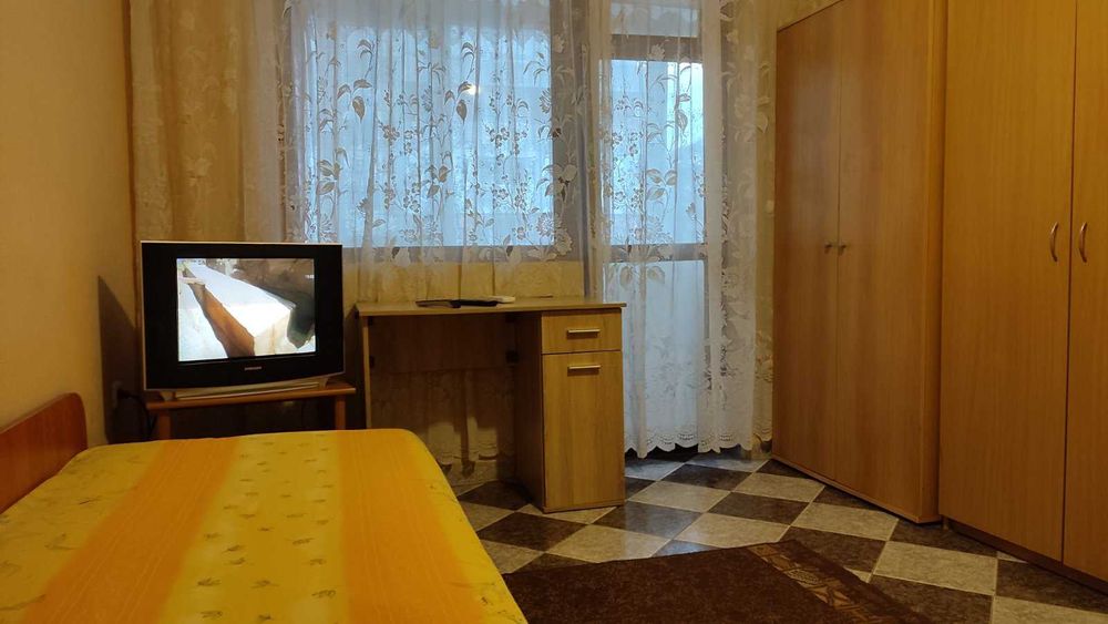 Дава се под наем Двустаен апартамент в Варна, Базар Левски - 40 кв.м за 368.73 € - Снимка #1