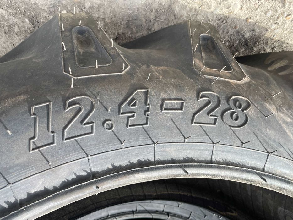12.4-28 BKT Anvelope noi agricole de tractor 8PR livrare rapida