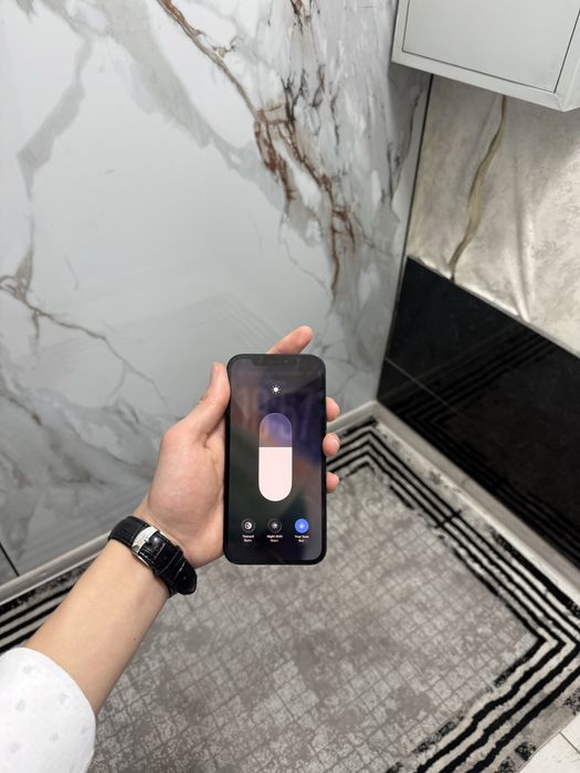 Ayfon 12 128GB  sastayana idiyal