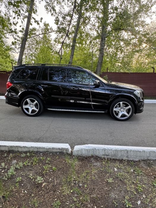 Продам Mersedes GL63