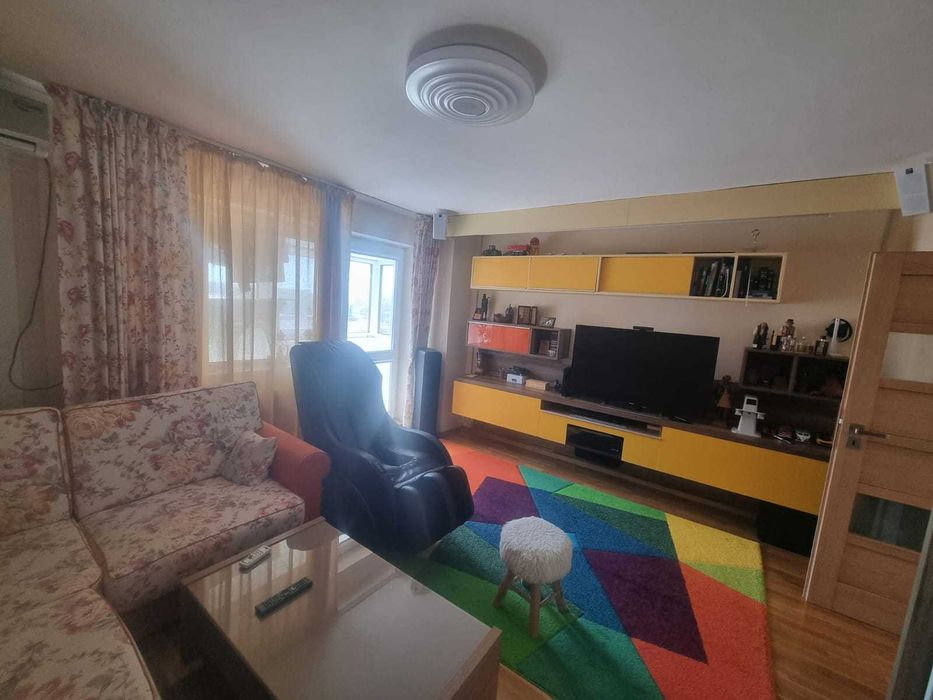 Apartament de vânzare – zona Baba Novac, etaj 8/9