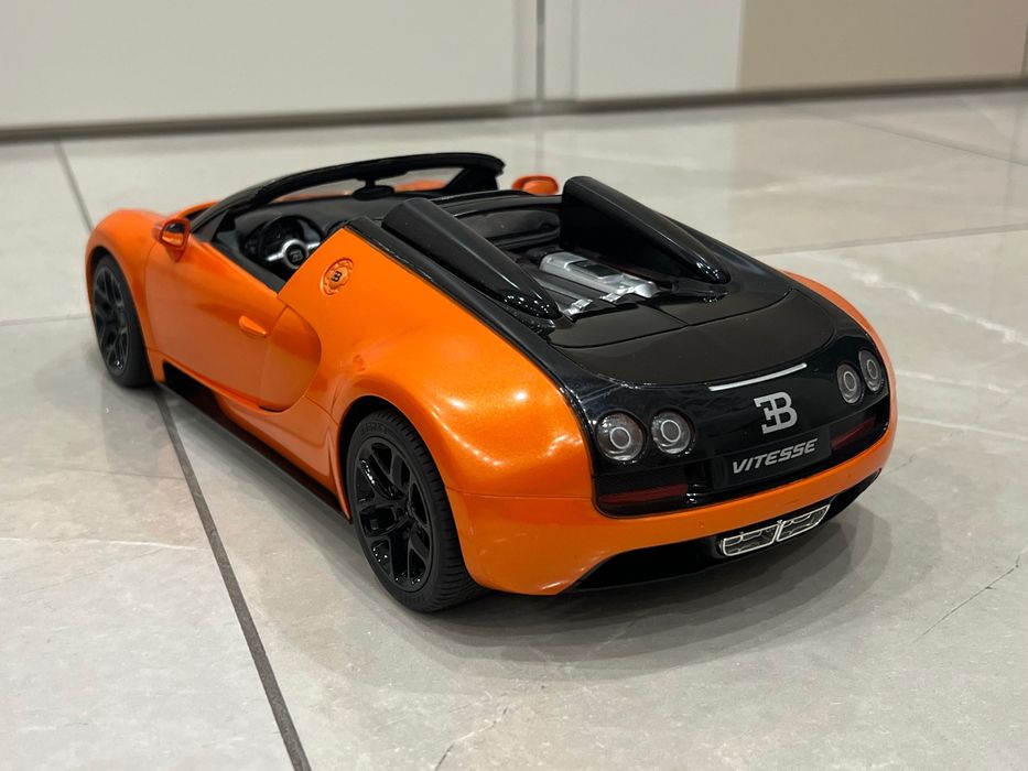 Bugatti Veyron Grand Sport Vitesse 1/14 RASTAR