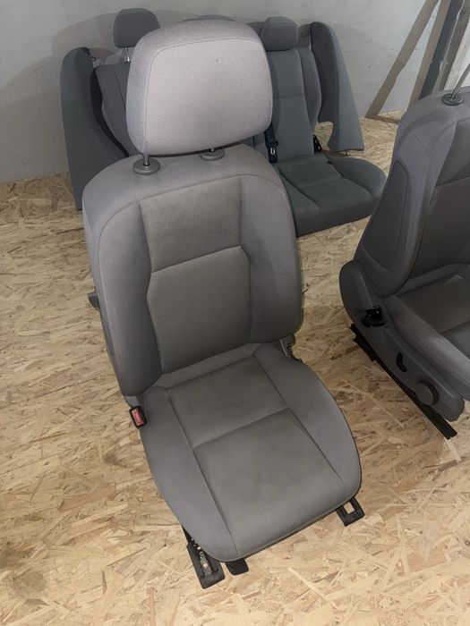 Interior Mercedes C-Class W204, încălzire și reglaj electric