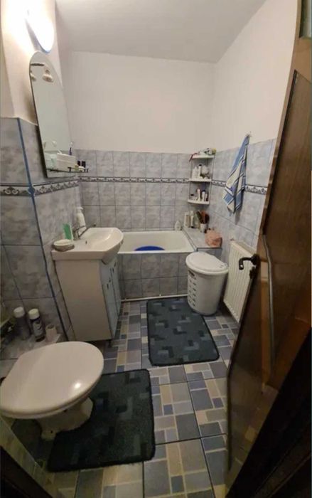 Vand apartament 3 camere