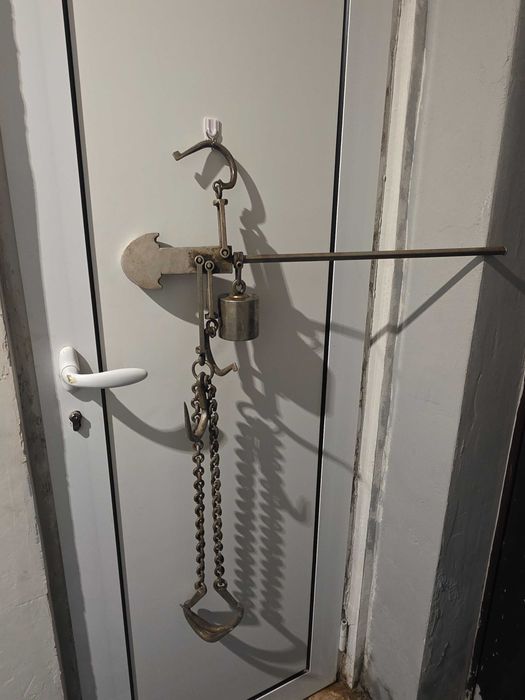 Стар кантар. В добро състояние.!