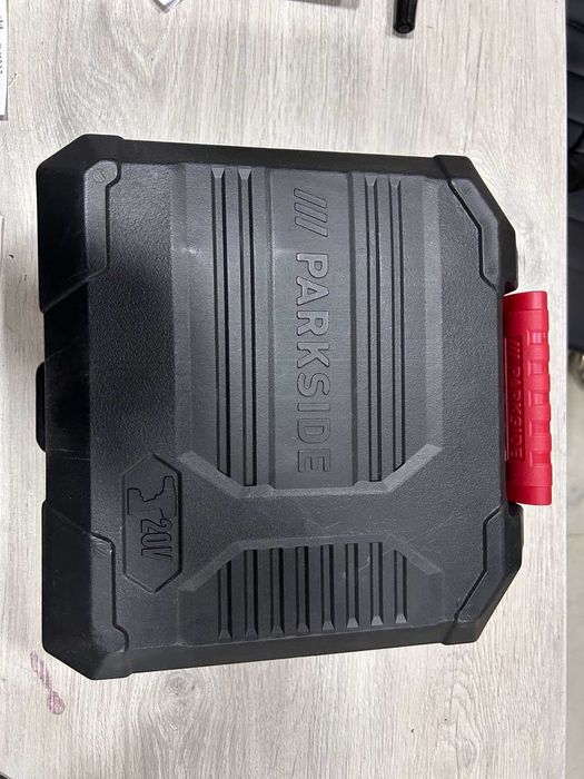 Винтоверт  Parkside Performance PBSPA 12 B2 с 3 батерии 4ah