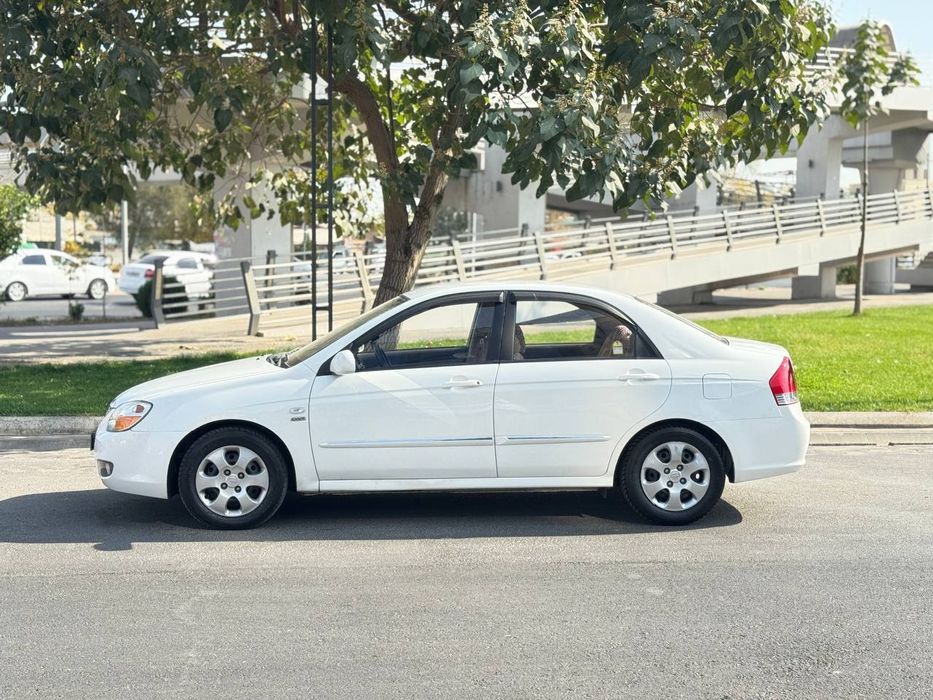 Киа Cerato в хорошем состоянии