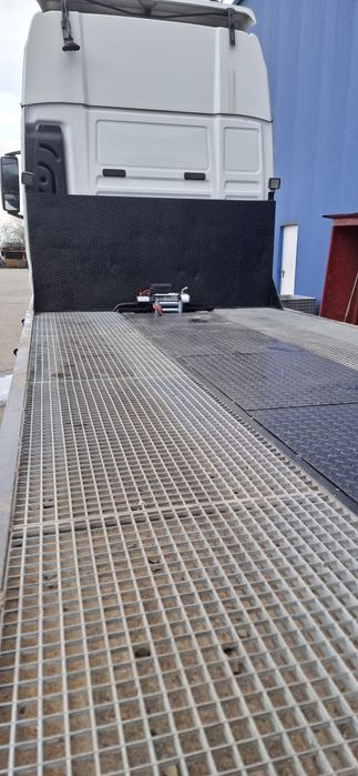 MAN TGX trailer/platforma transport utilaje