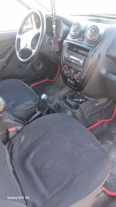 Lada grand avtomobili sotiladi