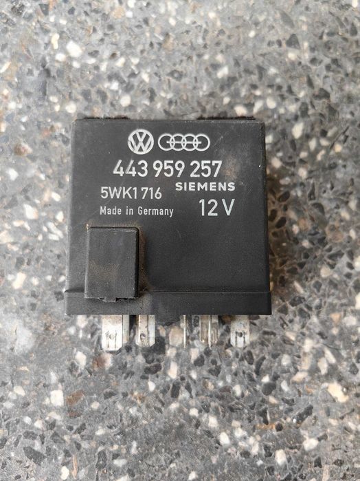 реле ел. стъкла AUDI 80 B4
