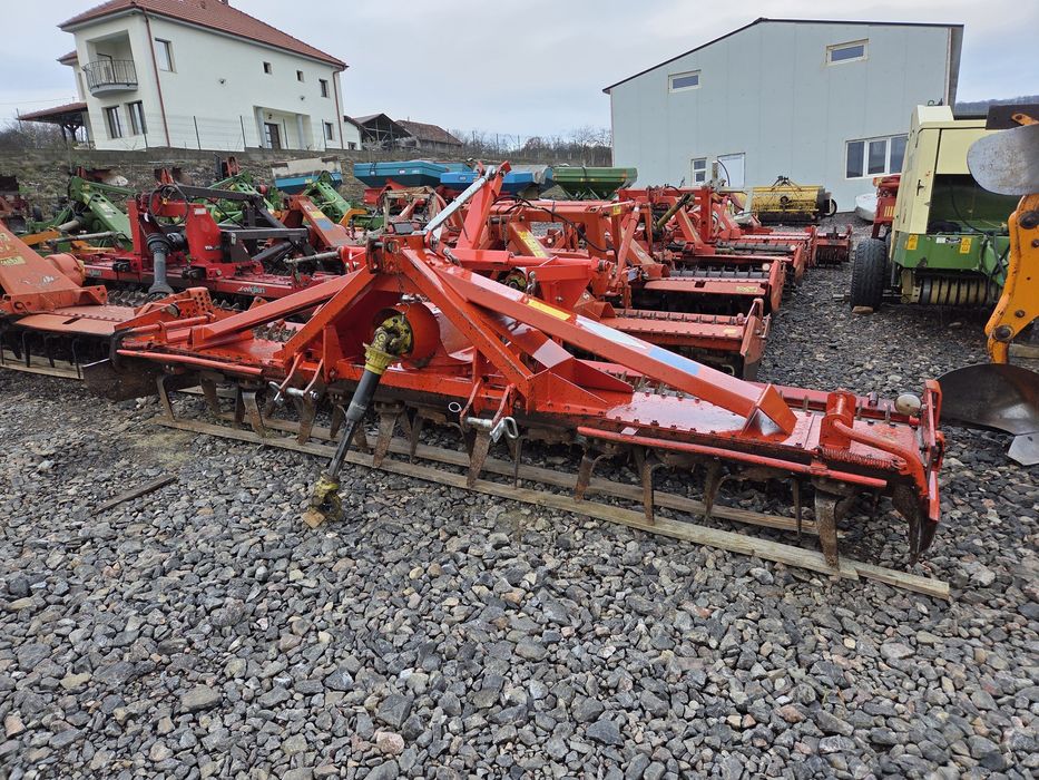 Freza Grapa Rotativa Kuhn HR 4001D