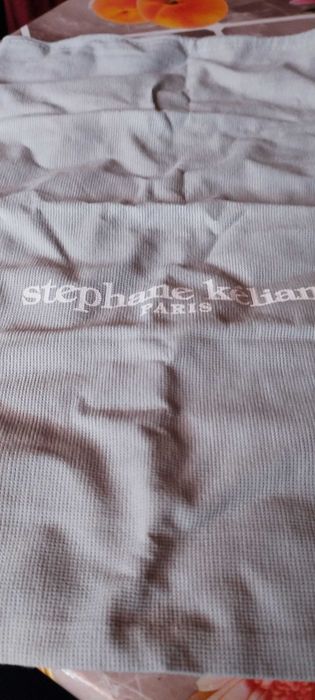 Sac protectie praf de la brandul: Stephane Kellan, Paris! Gri cu snur!