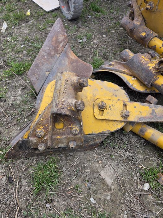 Componente plug reversibil