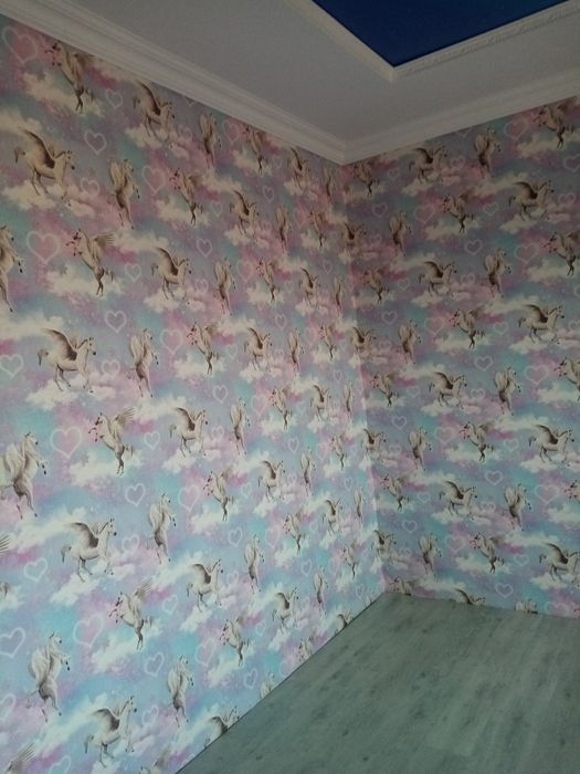 Клеем обой без швов