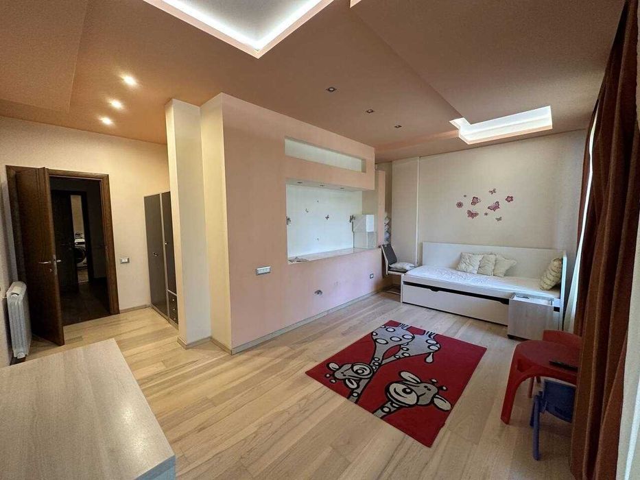 Дава се под наем Многостаен апартамент в София, Витоша - 300 кв.м за 1900 € - Снимка #5