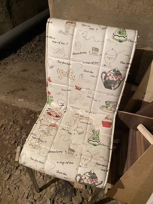 Стулья  комплект 4 штуки СРОЧНО